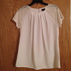 White blouse with lace sleeves