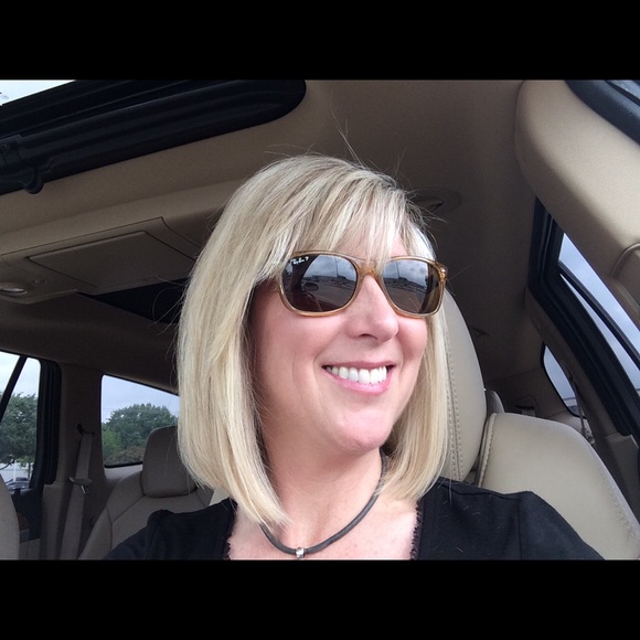 Meet your Posher, Susan - Picture 1 of 1