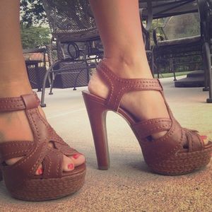 LC Lauren Conrad Brown Heels