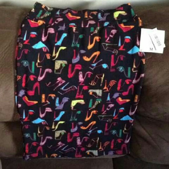 BNWT LuLaRoe Medium High Heel Cassie Skirt!