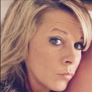 Meet your Posher, Eva