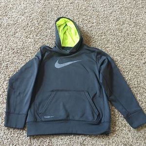 Nike therma fit sweatshirt