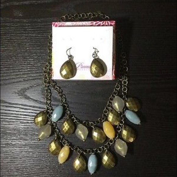 Premier Designs Jewelry Boca Necklace and Earrings