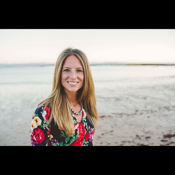 Meet your Posher, Amanda - Picture 1 of 1