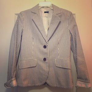 NWT J. Crew sear sucker blazer. Perfect for spring