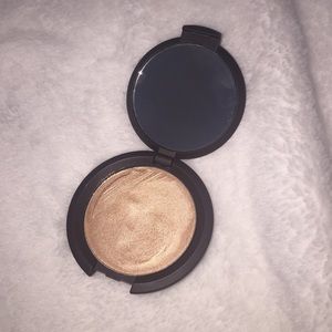 Becca Shimmering Skin Perfector Highlighter