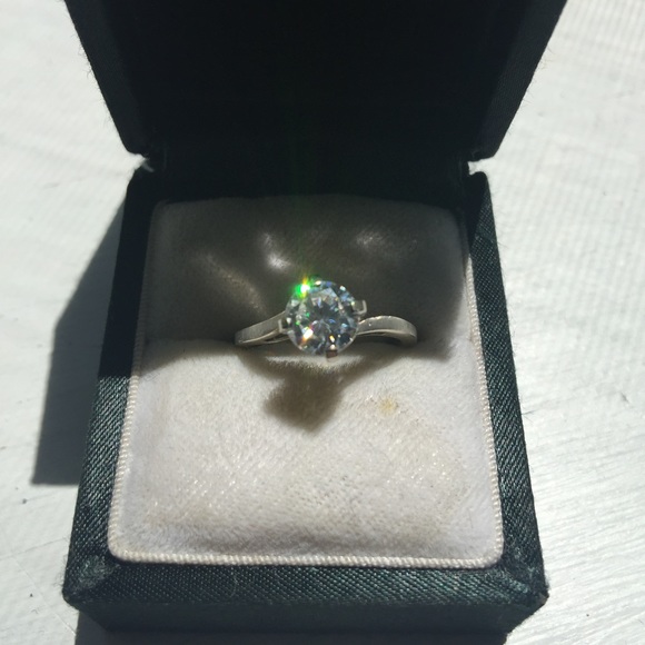 1 carat, moissanite in 14k w gold engagement ring