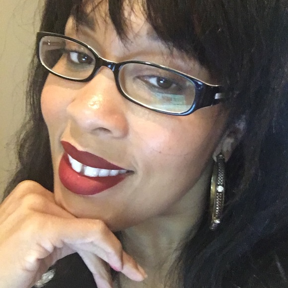 Meet your Posher, Daphne - Picture 1 of 1