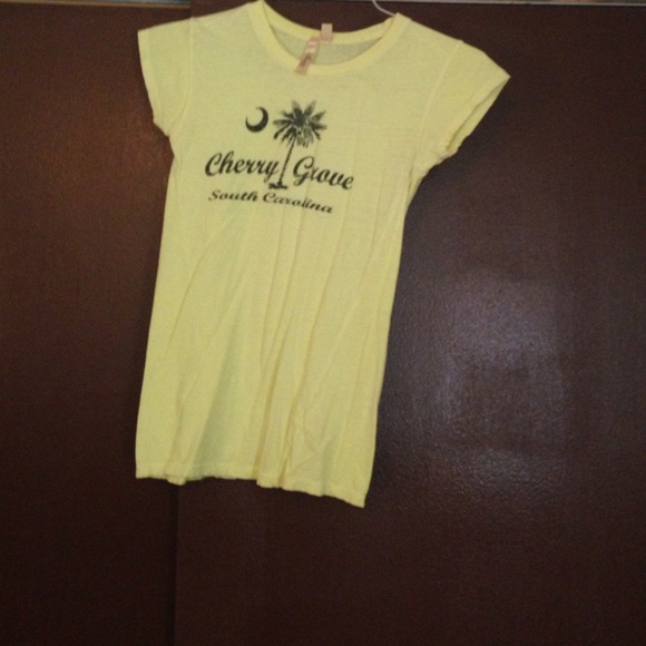 Graphic tee