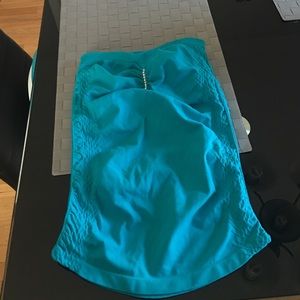 Blue fitted tube top