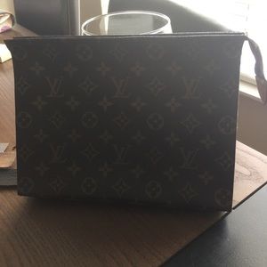 Vintage Louis Vuitton Toiletry 26