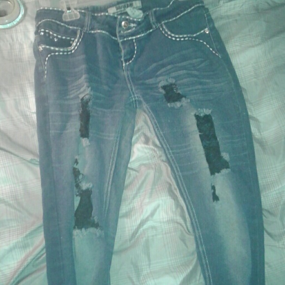Cut up blue jeans - Picture 3 of 3