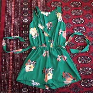 Adorable floral romper!