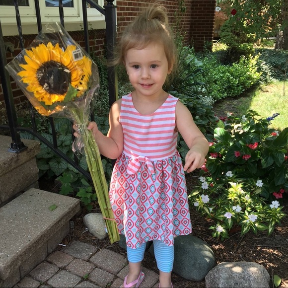 Meet Linda....AMBASSADOR - Picture 4 of 7