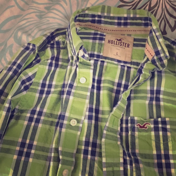 Hollister shirt
