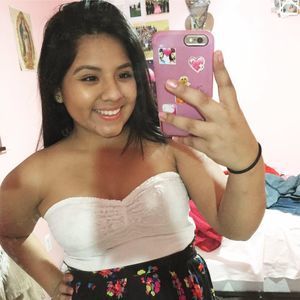 Meet your Posher, Manuela