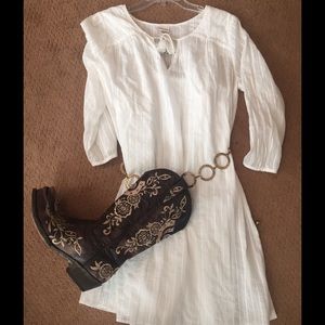 Light & breezy white cotton gauzy dress medium