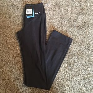 SOLD ON MERC. Nike yoga pants