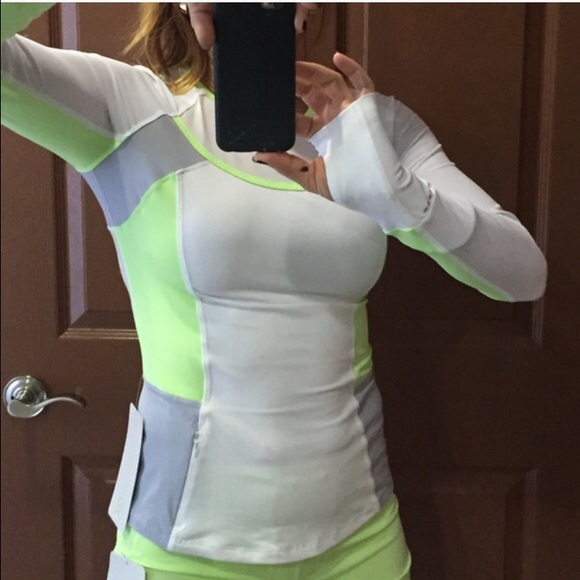 Lululemon long sleeved top