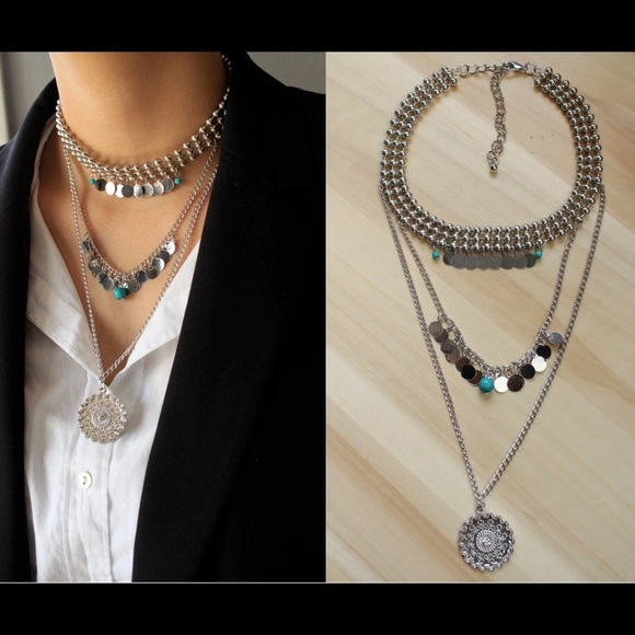 Jewelry - Silver layered necklace
