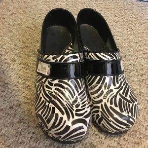 Koi Sanita clogs