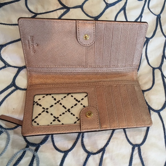 Kate Spade Wallet 100% Authentic - Picture 3 of 4