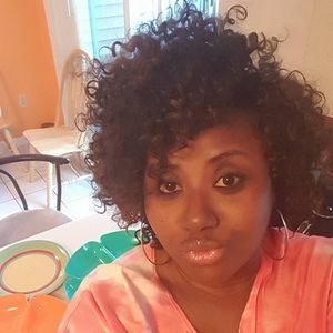 Meet your Posher, Fabiola