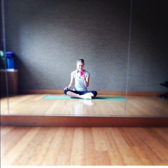 About your posher: - Picture 3 of 3