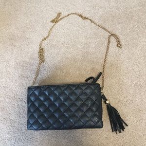 Black shoulder purse