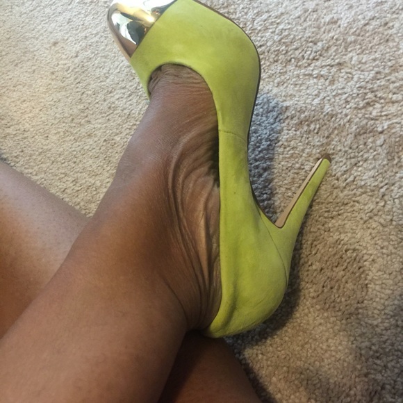 Shoes - Picture 3 of 3