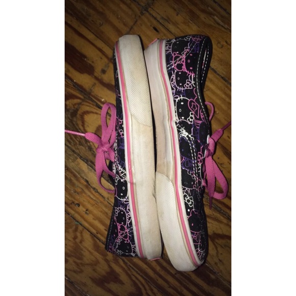 CLOSET CLOSING Hello Kitty Vans - Picture 4 of 4