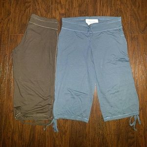 A&F capri pants bundle