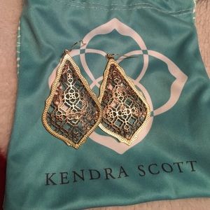 Gold Kendra Scott earrings