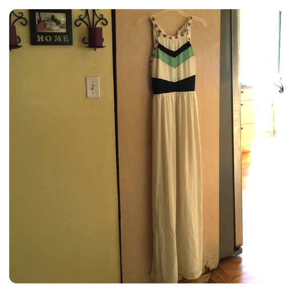 Patterned maxi dress 🌷