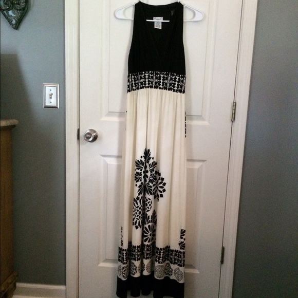 Black/White Maxi