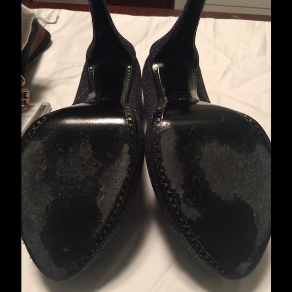 Authentic Chanel Pumps! - Picture 4 of 4