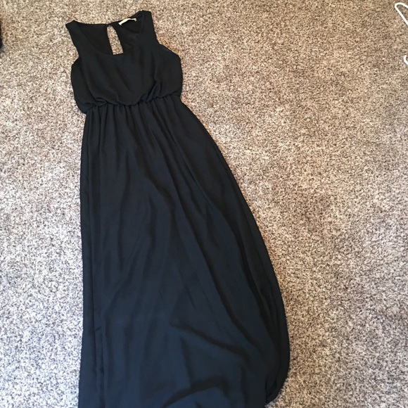 Long black dress