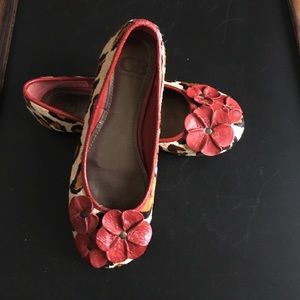 NWOT Gianni Bini Calf Hair Flats
