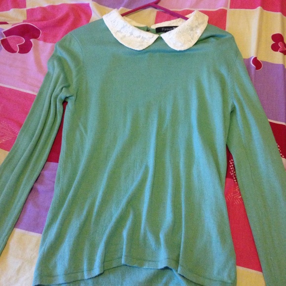 Long sleeved collar blouse