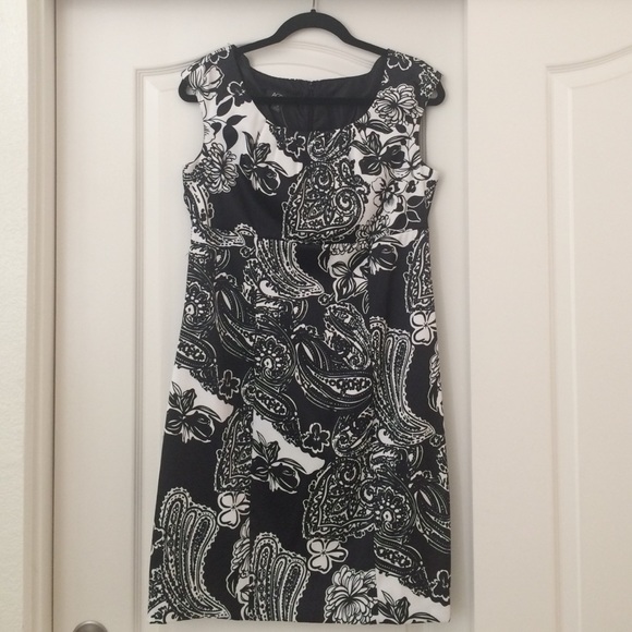 *NWT* Short paisley dress