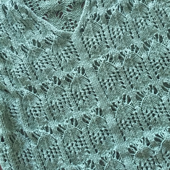 GREEN TOP - Picture 2 of 3