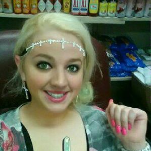 Meet your Posher, Amanda