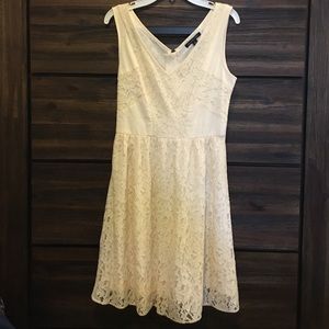 American Eagle Double V cream lace dress