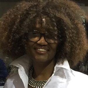 Meet your Posher, Sharon