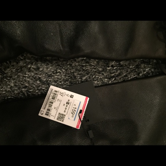 🚫SOLD🚫ZARA FLAT LEATHER BOOT WITH FRINGE - Picture 3 of 4