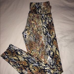 Sale Snake Skin Workout Leggings