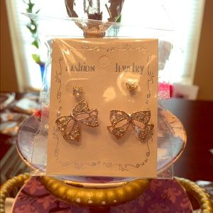 Silver Bow Earring set 🎀