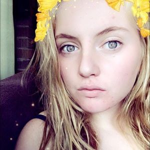 Meet your Posher, Ava