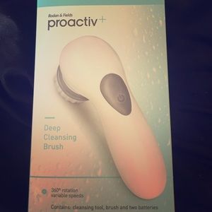 Proactiv Deep Cleansing Brush