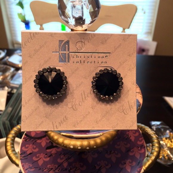 Big Stud earrings